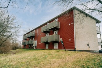 McCarty Place Apartments in Lafayette, IN - Foto de edificio - Building Photo