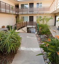 Hillcrest Place in San Diego, CA - Building Photo - Building Photo