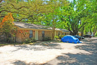 3955 Johnson Ave in Pensacola, FL - Building Photo - Building Photo