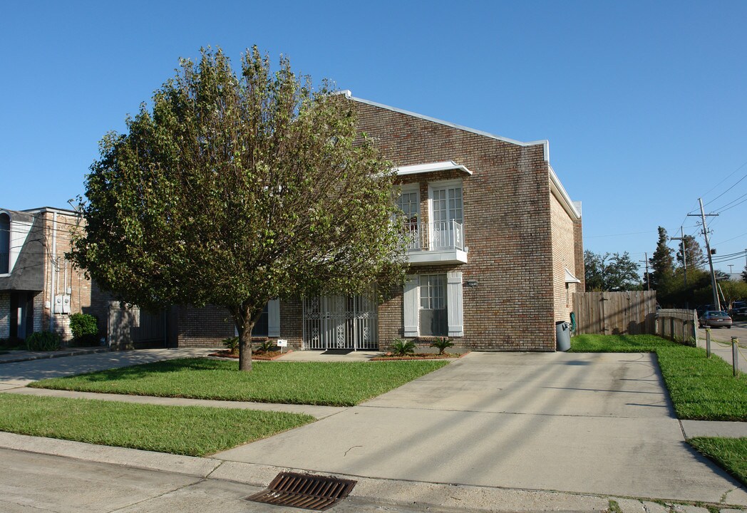 3703 Bunkerhill Dr in Metairie, LA - Building Photo