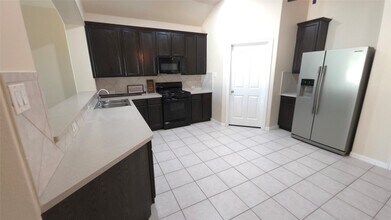 24503 Lakecrest Bend Dr in Katy, TX - Building Photo - Building Photo