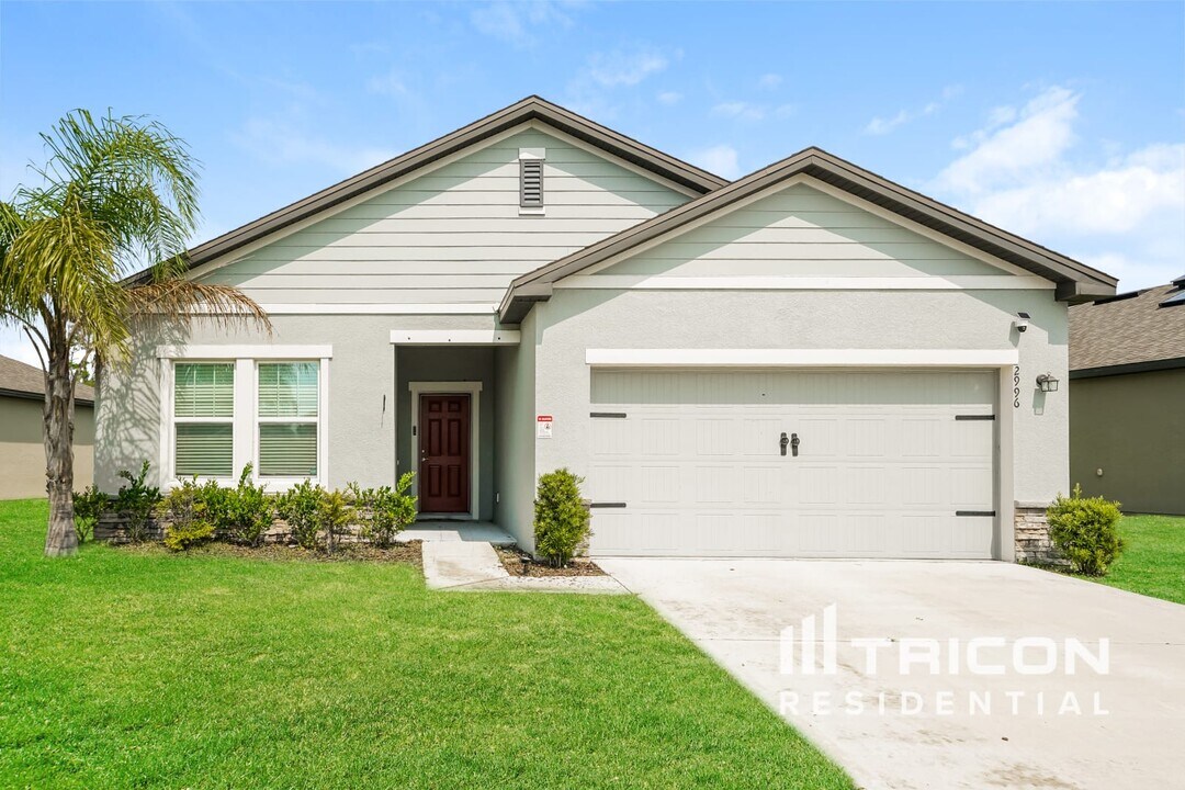 2996 Neverland Dr in New Smyrna Beach, FL - Building Photo