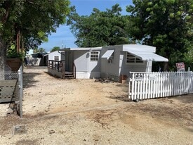 740 Largo Rd in Key Largo, FL - Building Photo