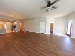 9118 Windgarden Cir in San Antonio, TX - Building Photo - Building Photo