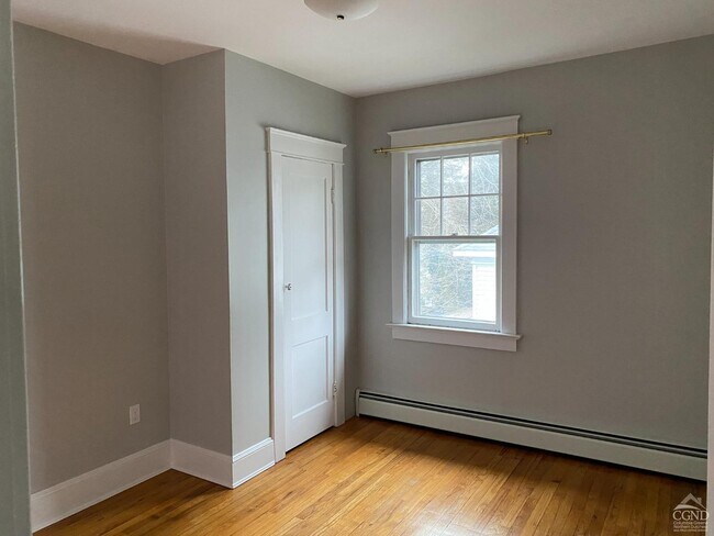 14 Barton St in Millerton, NY - Building Photo - Building Photo