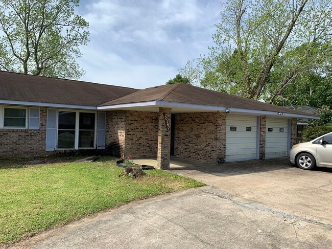 property at 20187 Pineville Rd