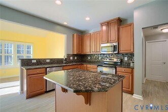 5436 Burlington Ct in Williamsburg, VA - Building Photo - Building Photo