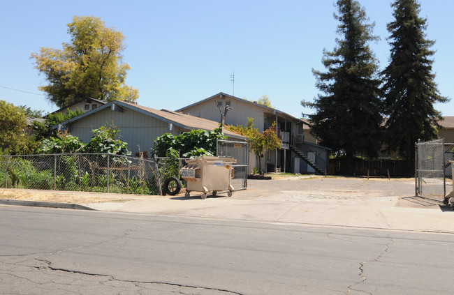 4108 E Woodward Ave in Fresno, CA - Building Photo - Building Photo