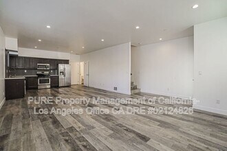 1342 N Kenmore Ave in Los Angeles, CA - Building Photo - Building Photo