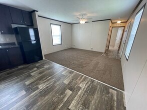 18 Birch Ct in Belleville, MI - Building Photo - Building Photo