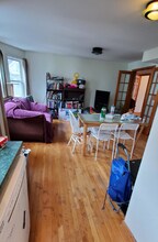 14 Underwood Park, Unit 2 in Waltham, MA - Foto de edificio - Building Photo