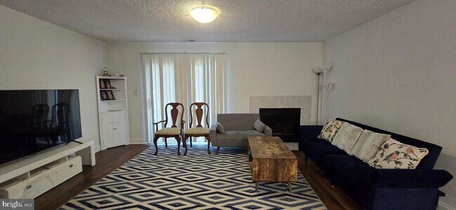 5019 Ravens Crest Dr in Plainsboro, NJ - Building Photo - Building Photo