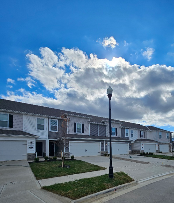 Villas at Maplewood North in Reynoldsburg, OH - Building Photo - Building Photo