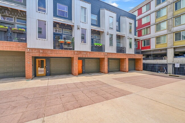 2680 Blake St