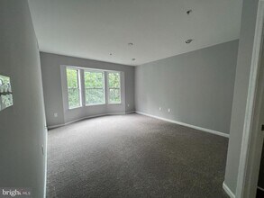 2071 Alice Ave in Oxon Hill, MD - Building Photo - Building Photo