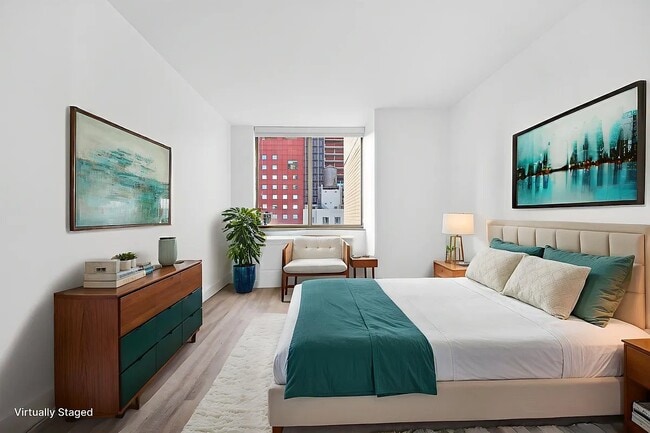 245 E 44th St in New York, NY - Building Photo - Building Photo