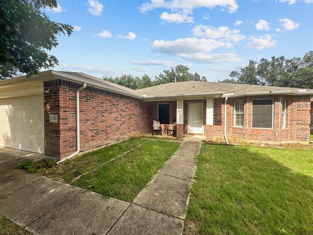 2118 Wagon Wheel Trail in Corinth, TX - Building Photo - Building Photo