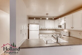 17564 NW Springville Rd in Portland, OR - Building Photo - Building Photo