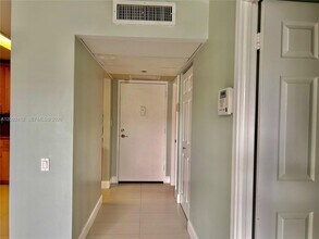 2731 Taft St in Hollywood, FL - Building Photo - Building Photo