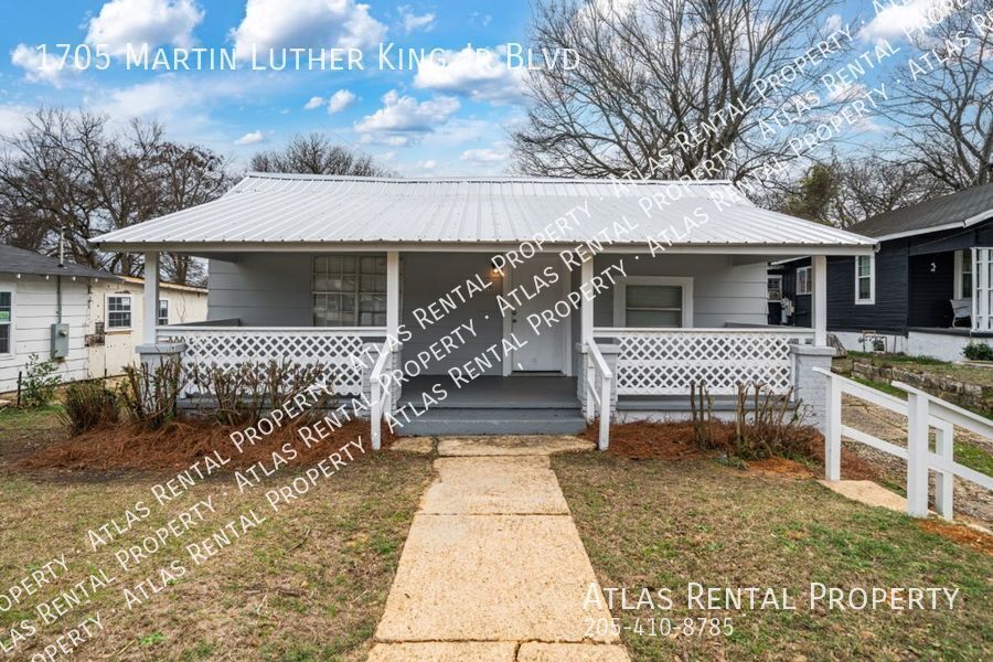 1705 Martin Luther King Jr Blvd in Northport, AL - Building Photo