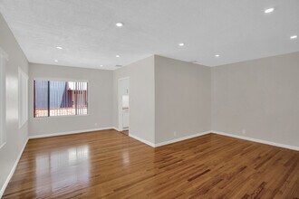 746 N Catalina St in Burbank, CA - Building Photo - Building Photo