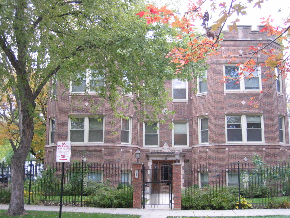 3735 N Kenneth Ave in Chicago, IL - Building Photo