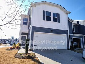 2305 Belterra Dr in Charlotte, NC - Building Photo