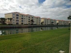 7 Harbour Isle Dr E in Fort Pierce, FL - Building Photo - Building Photo