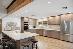 6842 N 72nd Pl in Scottsdale, AZ - Building Photo