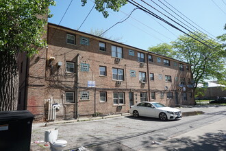 Jackson Park Hospital Apartments in Chicago, IL - Building Photo - Building Photo