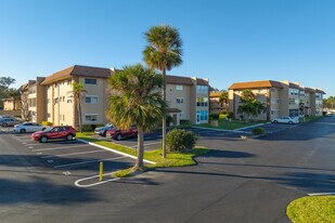 Riverview Condominiums in Melbourne, FL - Building Photo