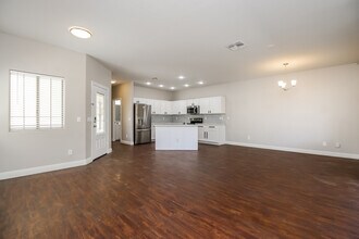 926 E Madeline Dr in Chandler, AZ - Building Photo - Building Photo