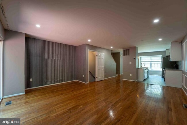 property at 18246 Fox Chase Cir