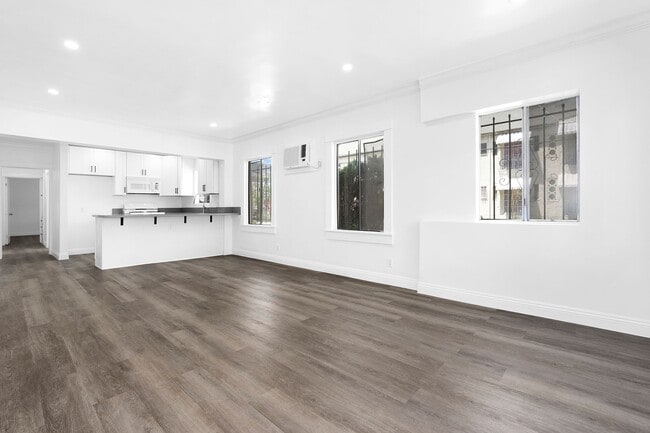 property at 2507-2507 3rd Ave