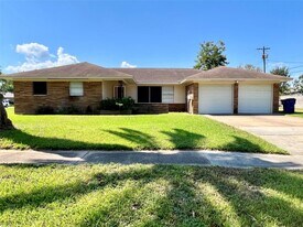 2005 2nd St N in Texas City, TX - Building Photo