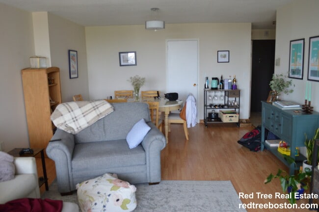 60 Longwood Ave, Unit 605 in Brookline, MA - Building Photo - Building Photo