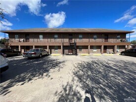 15 Brazil St in Hidalgo, TX - Building Photo