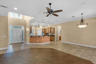 325 Greenwood Way in Niceville, FL - Building Photo - Building Photo