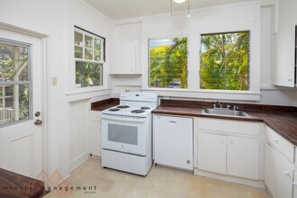 218 Paiko Dr in Honolulu, HI - Building Photo - Building Photo