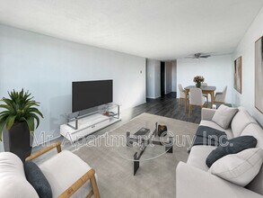 55 Green Valley Dr in Kitchener, ON - Building Photo - Building Photo