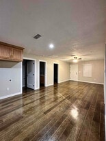 606 W Duncan Ave in Comanche, TX - Building Photo