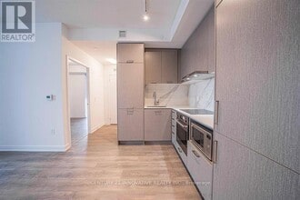 10 Honeycrisp Cres in Vaughan, ON - Building Photo - Building Photo