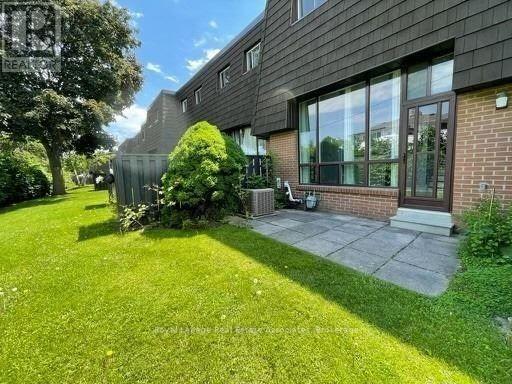 160 Darras Ct in Brampton, ON - Building Photo - Building Photo