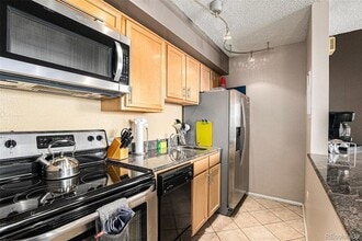 1020 15th St, Unit 17M in Denver, CO - Building Photo - Building Photo