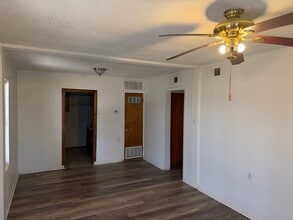 1013 Pate St in Carlsbad, NM - Building Photo - Building Photo