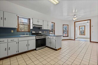 18 Center St-Unit -2 in Poughkeepsie, NY - Building Photo - Building Photo