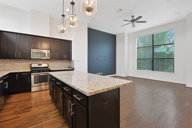 property at 1810 Thompson St