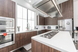 608 Middle St in Houston, TX - Building Photo