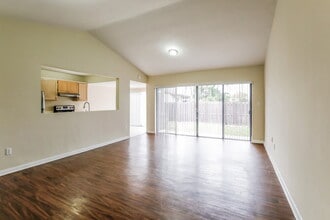 11010 SW 123rd Ave in Miami, FL - Building Photo - Building Photo