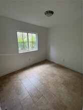211 W 79th Pl in Hialeah, FL - Building Photo - Building Photo
